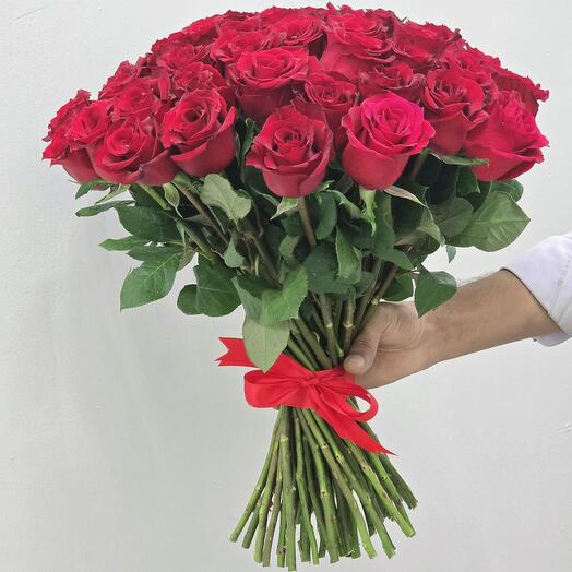 Букет из 31 красной розы