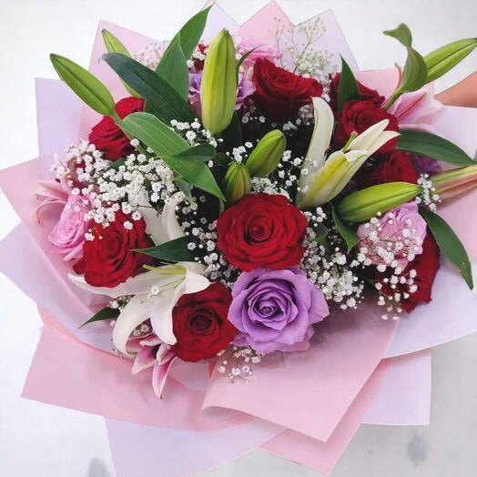 Mixed vibrant bouquet