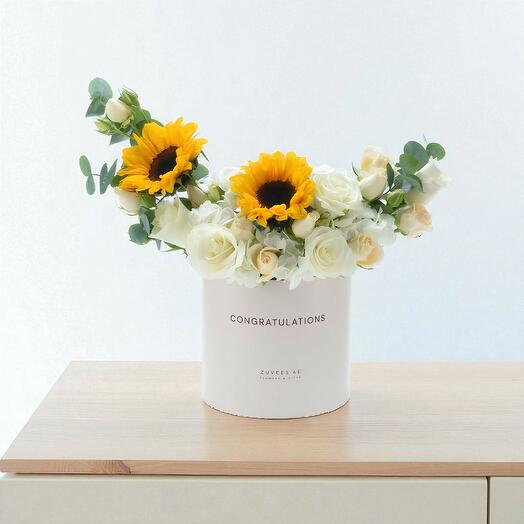 Sunny Grace – Поздравительная коробка с цветами