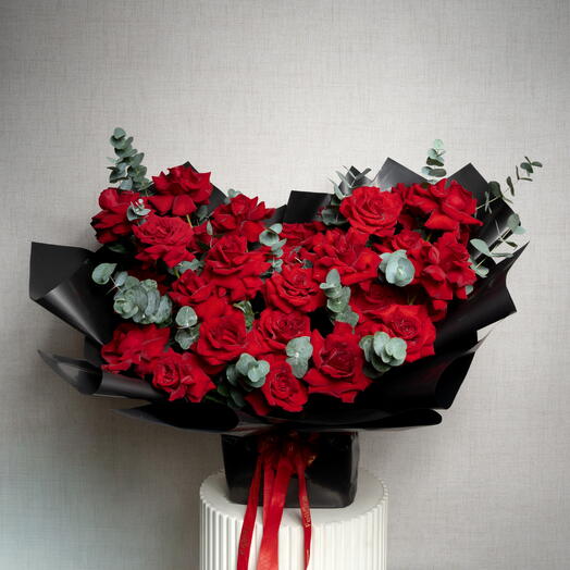 Midnight Open Rose Bouquet 7278