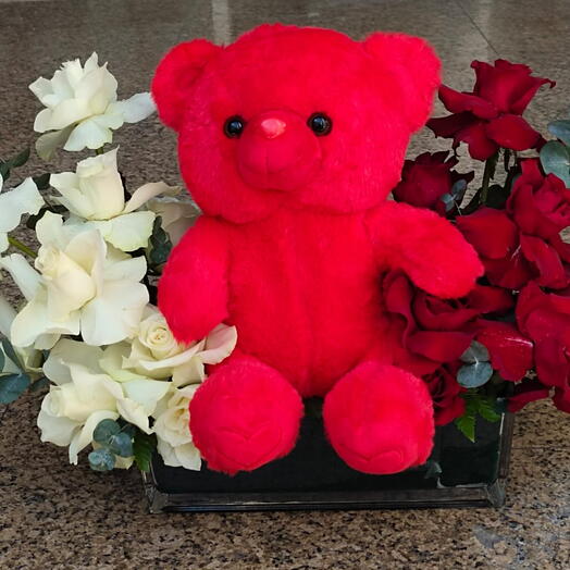 Roses in Vase with medium red Teddy