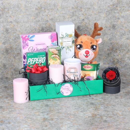 Подарочный поднос к Женскому дню зелёный