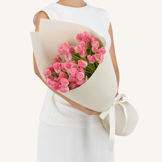 Букет из 50 розовых тюльпанов
