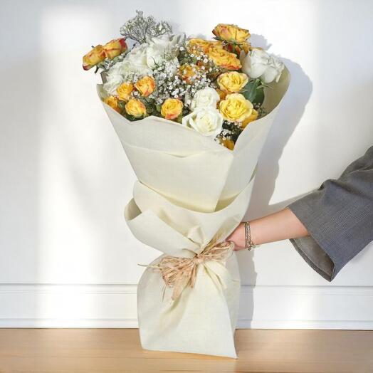 Golden Elegance Rose Bouquet | 20 Fresh Roses | White   Yellow Rose Arrangement