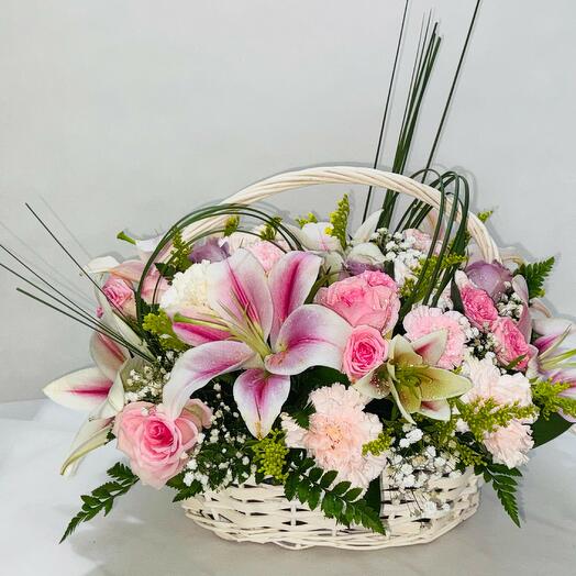 Basket of mix flowers;