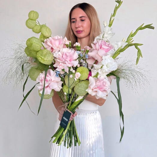 Long stem modern contemporary flower arrangement