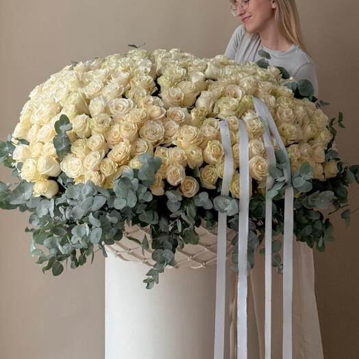 201 Cream Rose Basket