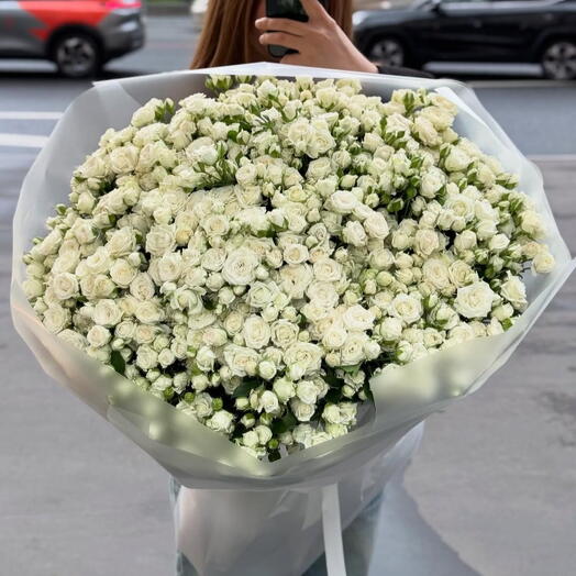 White Spray Rose Bouquet Big