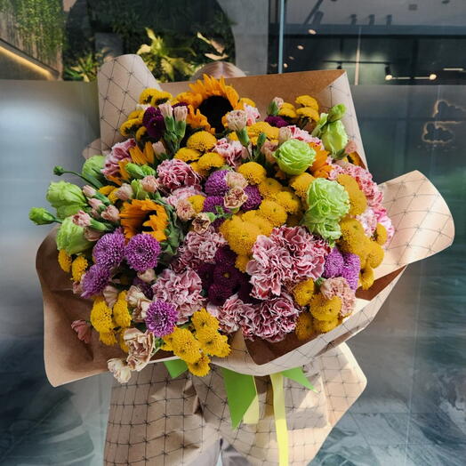 bouquet "Rainbow Whirlwind"