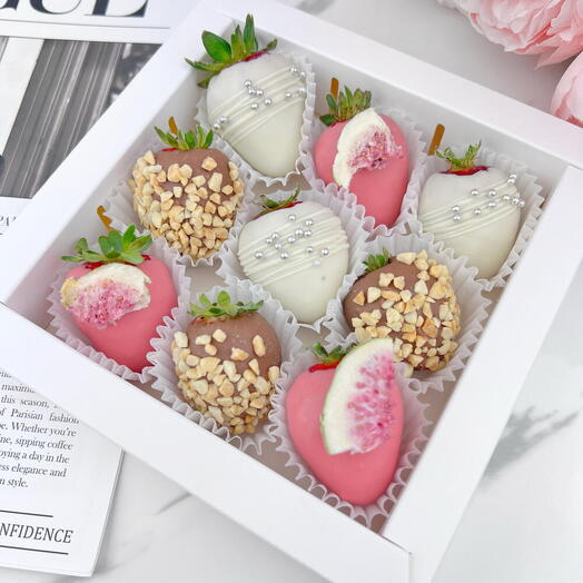 Chocolate-covered strawberries "My most tender"
