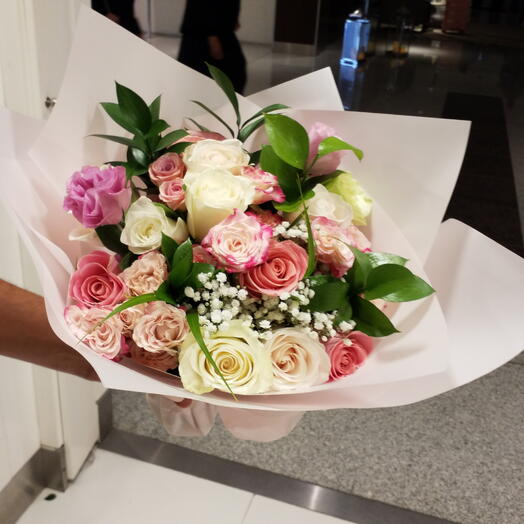 Le bouquet de jardin en albâtre rose