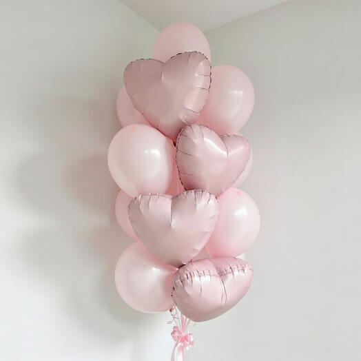 Букет из нежно-розовых металлических шаров в форме сердца