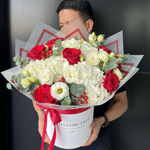 Forever Yours | Mixed Roses Hydrangeas Lisianthus