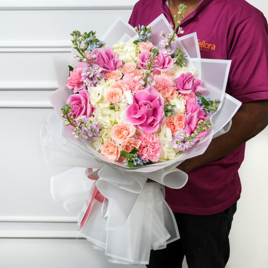 Ecuador Rose And Hydrangea Luxury Blush Bouquet