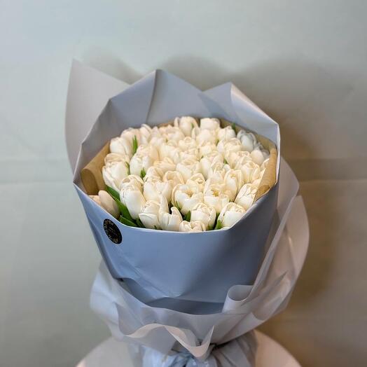 WHITE TULIP HAND BOUQUETS