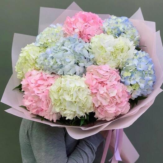 Bouquet of assorted hydrangeas 11