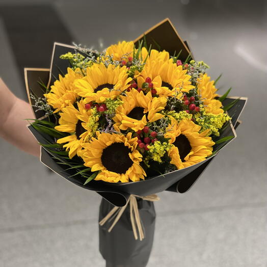 Charismatic Sunflowers Beautifully Tied Bouquet