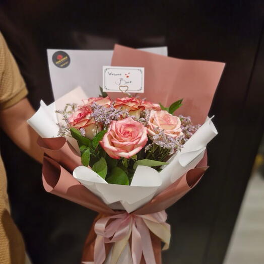 Букет розовых роз 💐