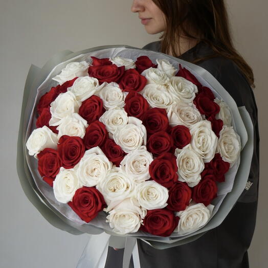 Classic_ 101 Premium Red And White Rose Luxurious Bouquet