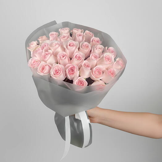 Pink Velvet 31 Roses Mono Bouquet