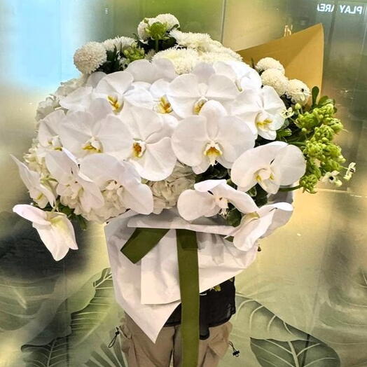 bouquet "Orchids for Laura"