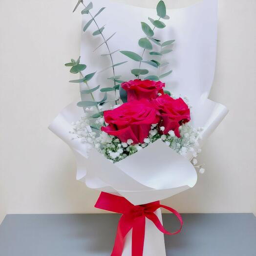 3 Red Roses Bouquet with Eucaliptus
