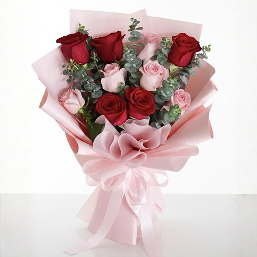 Tender Love – 11 Pink   Red Rose Bouquet