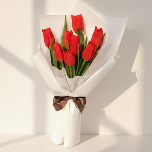Букет красных тюльпанов «Вечная романтика»
