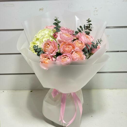 Peach Garden Spray Roses