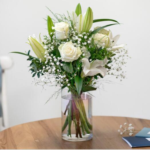 Mix white flower vase