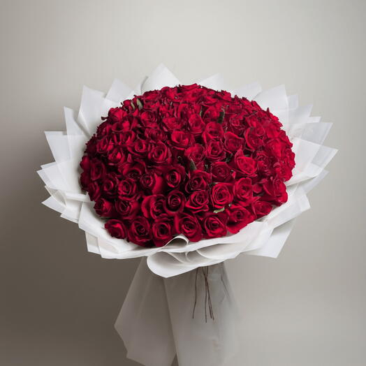 Bouquet de 101 roses rouges de luxe | Grande livraison romantique de roses rouges aux Émirats arabes unis