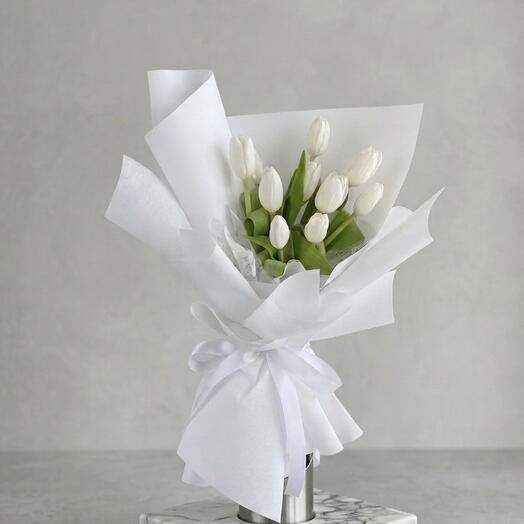 Ramo de 10 tulipanes blancos 1144