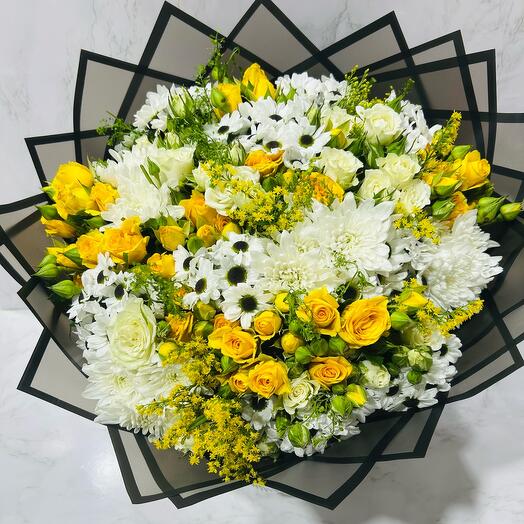 Микс жёлто-белый букет