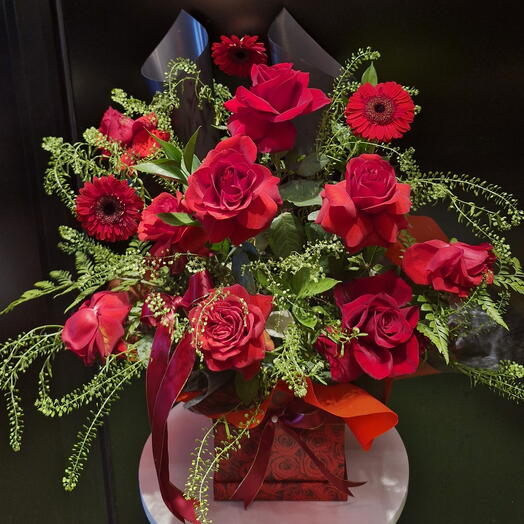 Букет красных роз на День святого Валентина