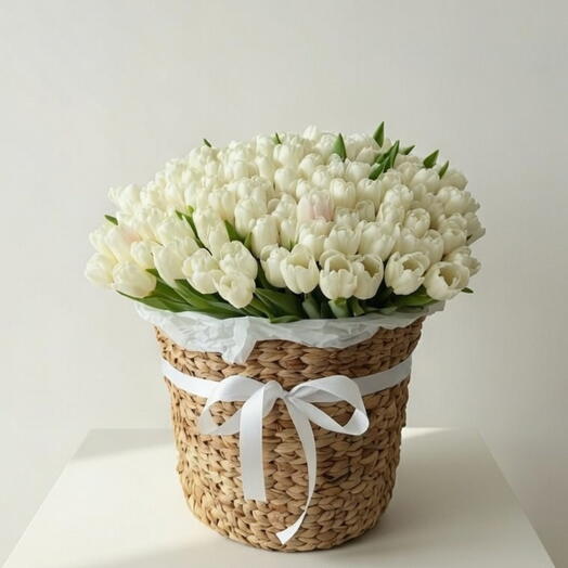 Корзина гармонии кремовых тюльпанов