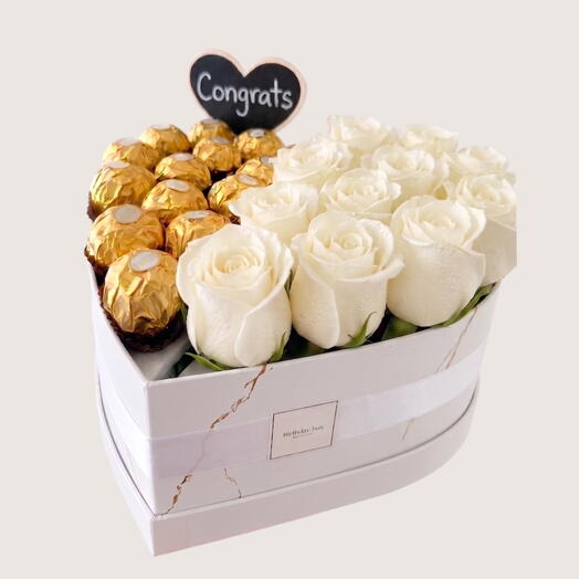 Caja de bombones de lujo con rosas blancas (23 x 14,5 cm) | Graduación Abu Dabi
