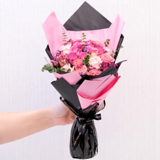 ПОДГОРИЦА - Букеты из белых и розовых роз