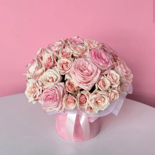 Blush Perfectio: Небольшая коробка с розовыми розами