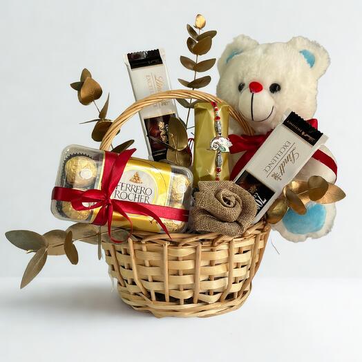 Подарочная корзина с шоколадом Teddy | Ferrero Rocher, батончики Lindt Eucalyptus Touch | Доставка в Дубай