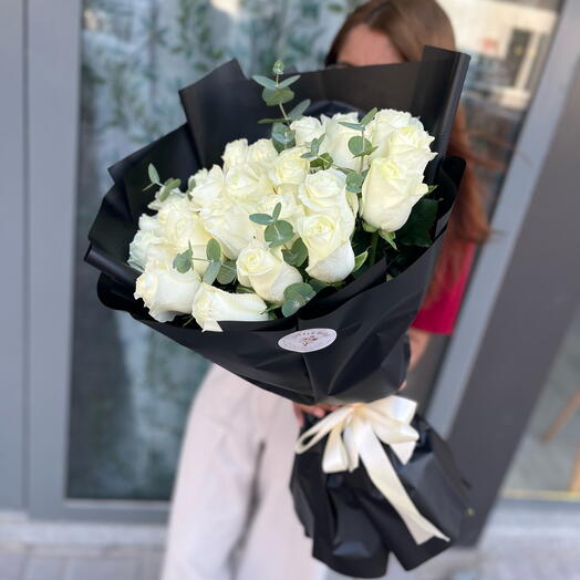 25 Fresh White Roses Bouquet