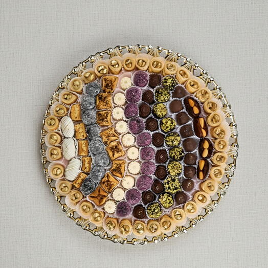 Арабская композиция на подносе из 123 предметов