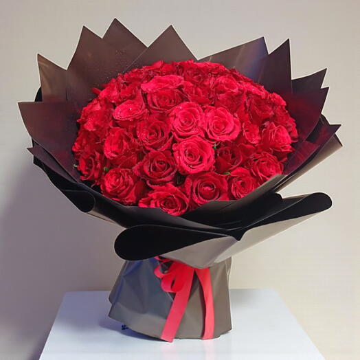 Les 50 Roses de velours de minuit