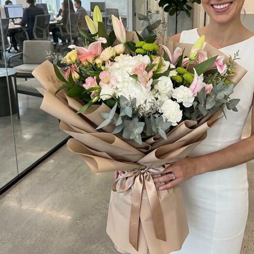 Ручной букет-сюрприз