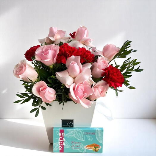 Pistachio Kunafah Chocolate with Bloom box