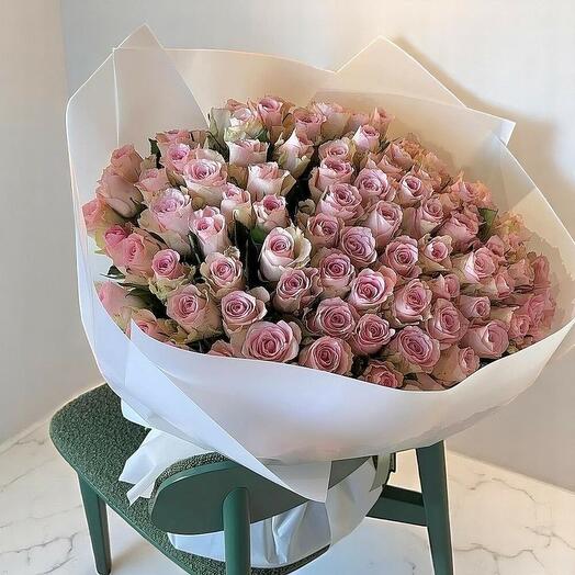 Purple Stars Bouquet with 70 Light Purple Roses – Elegant Lavender Rose Arrangement in White Wrap