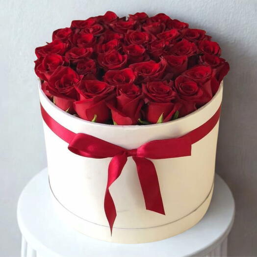 ️ 31 Red Roses in White Box