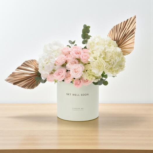 Цветочная коробка «Золотая Грация — поправляйся скорее»