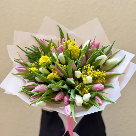 51 Tulip mix with Mimosa