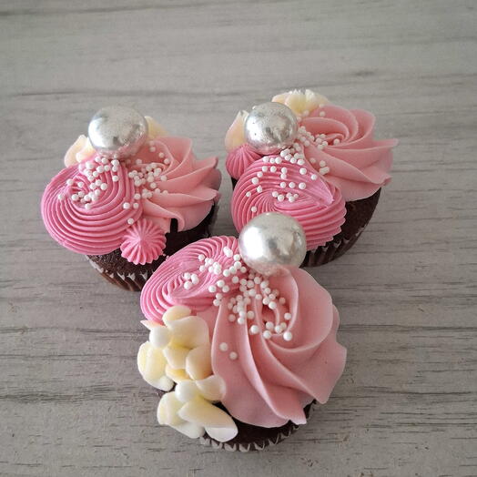 Elegant cupcakes 3pcs