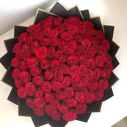 101 Red Roses Bouquet – Luxury Romantic Red Rose Arrangement for Special Occasions